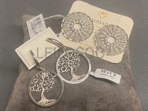 Brincos em prata e outros materiais