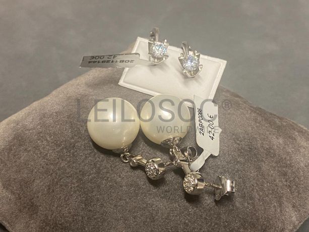 Brincos em prata e outros materiais