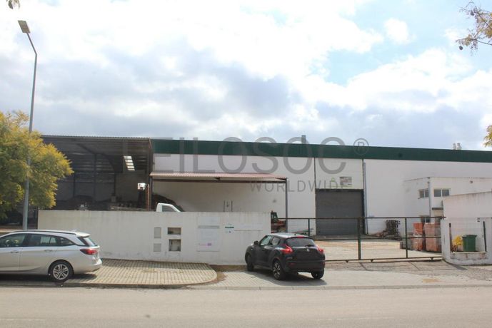 Armazém Industrial · Cuba