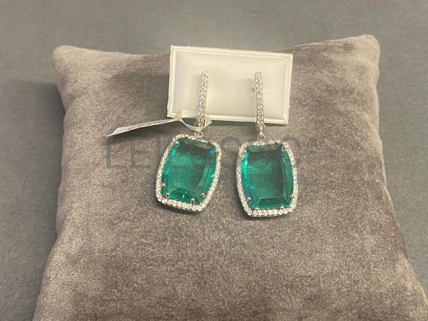 Brincos em prata e outros materiais