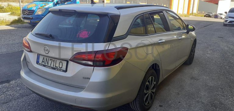 Opel Astra 1.6 CDTI · Ano 2017