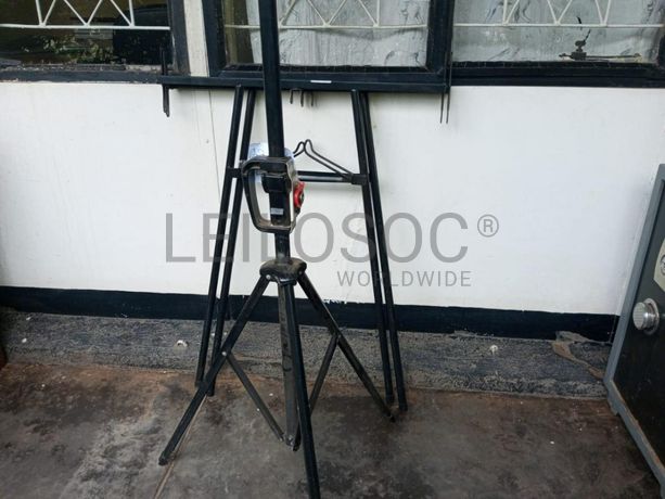 Material Informático ·