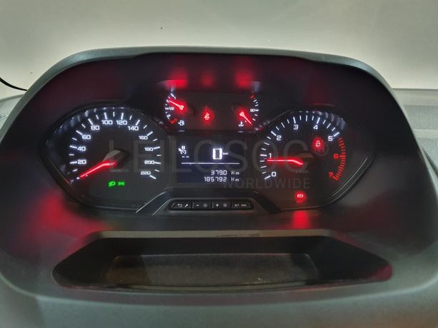 Peugeot Partner 1.5 HDI · Ano 2020