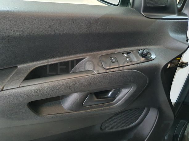Peugeot Partner 1.5 HDI · Ano 2020