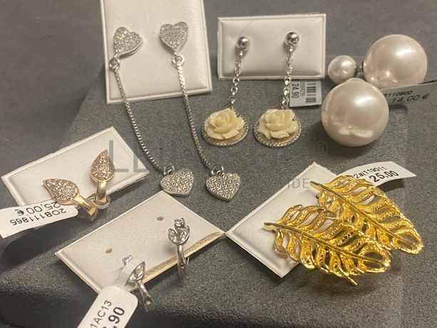 Brincos em prata e outros materiais