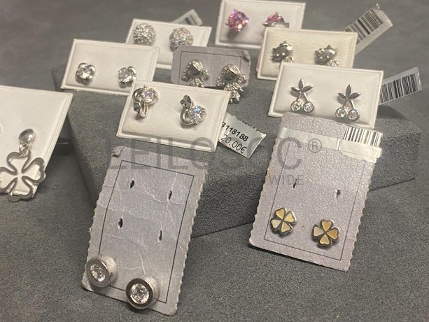 Brincos em prata e outros materiais