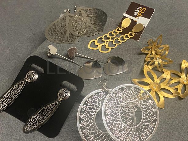 Brincos em prata e outros materiais