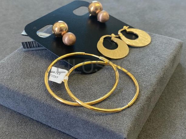 Brincos em prata e outros materiais