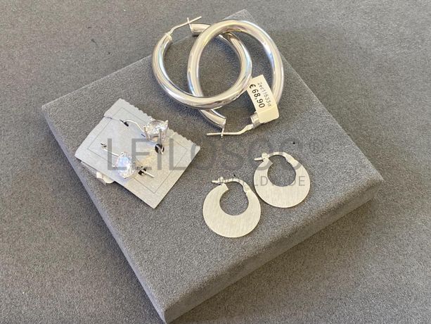 Brincos em prata e outros materiais