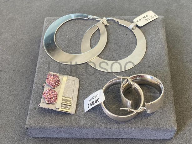 Brincos em prata e outros materiais