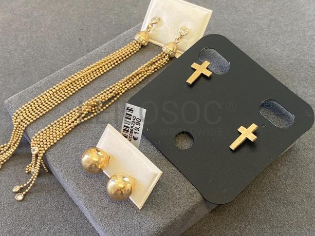 Brincos em prata e outros materiais