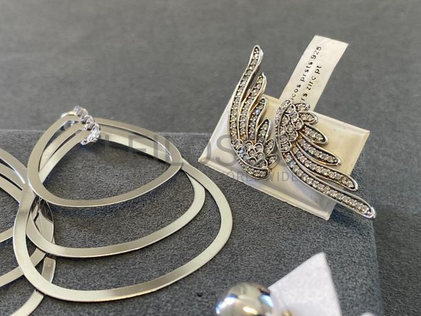 Brincos em prata e outros materiais