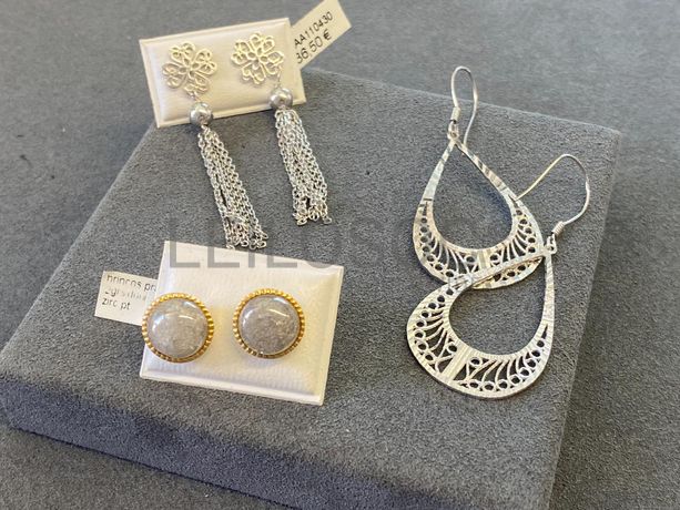 Brincos em prata e outros materiais