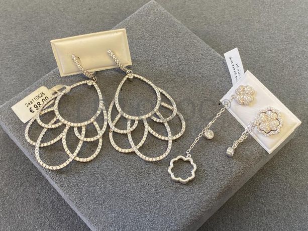 Brincos em prata e outros materiais