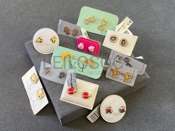 Brincos em prata e outros materiais