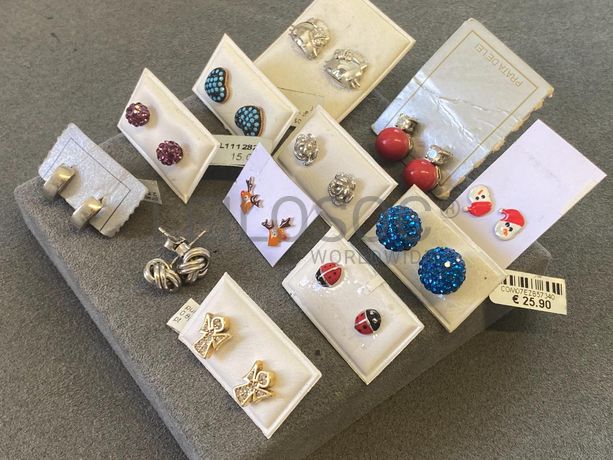 Brincos em prata e outros materiais