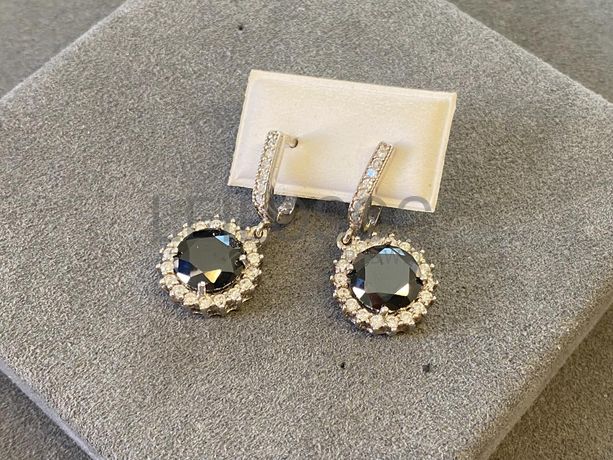 Brincos em prata e outros materiais