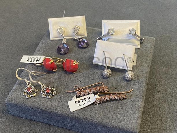 Brincos em prata e outros materiais