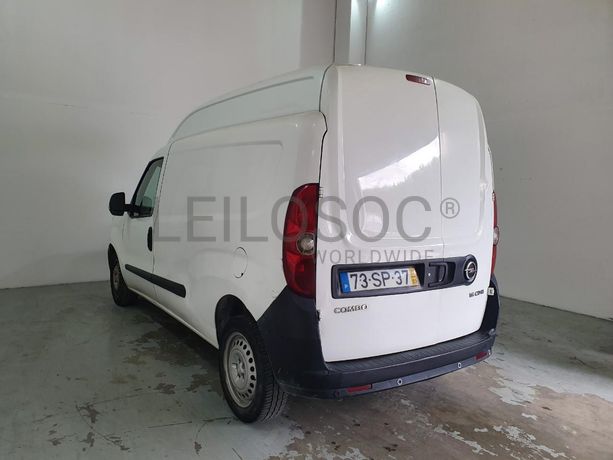 Opel Combo 1.6 CDTI · Ano 2017
