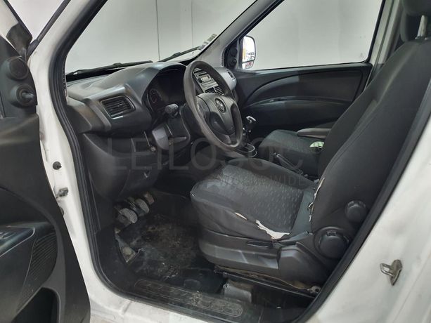 Opel Combo 1.6 CDTI · Ano 2017