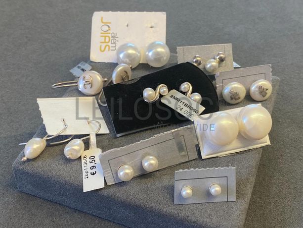 Brincos em prata e outros materiais