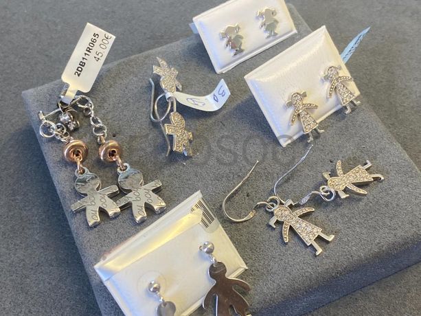 Brincos em prata e outros materiais