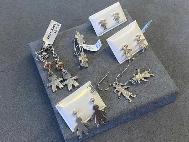 Brincos em prata e outros materiais
