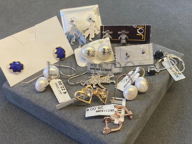 Brincos em prata e outros materiais