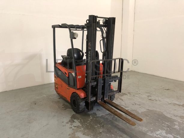 Empilhador Toyota 7FBEST15