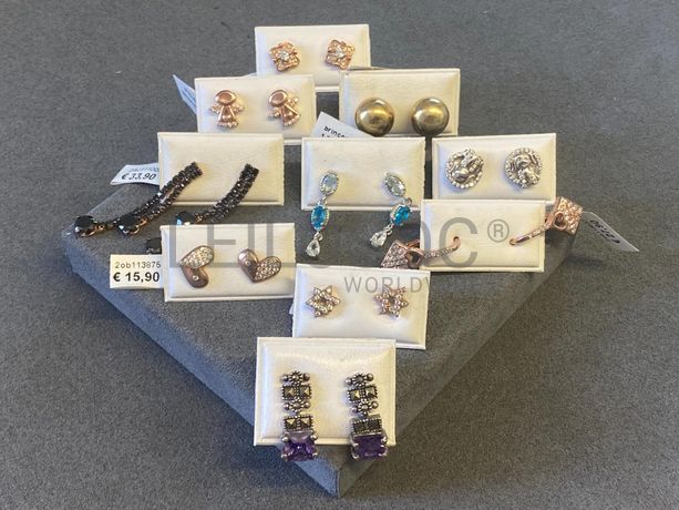 Brincos em prata e outros materiais