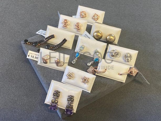 Brincos em prata e outros materiais