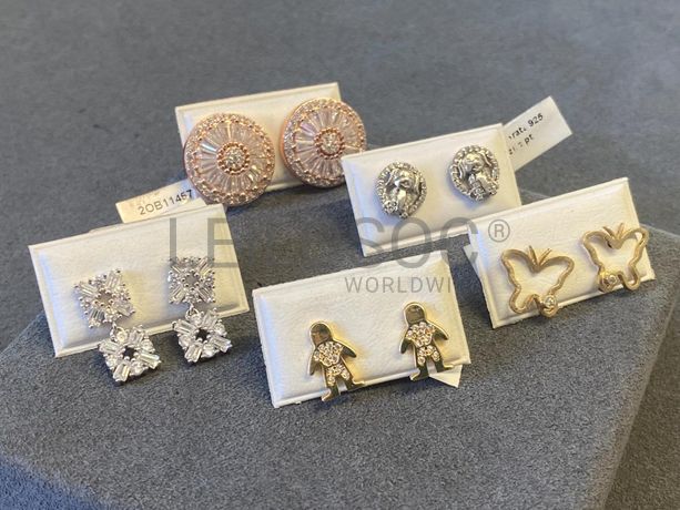 Brincos em prata e outros materiais