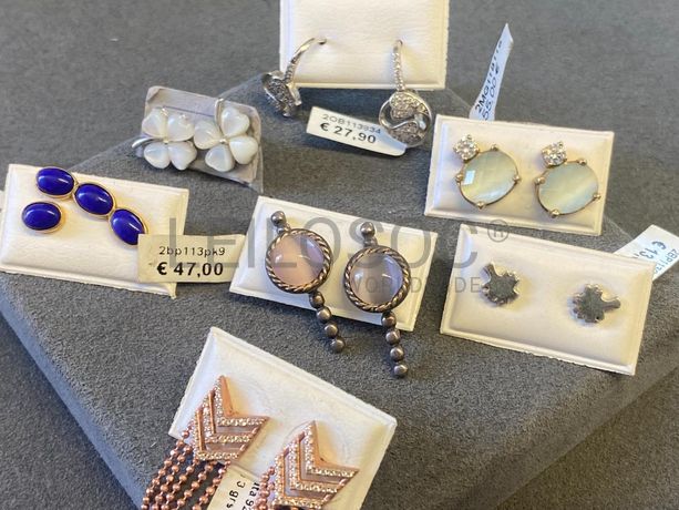 Brincos em prata e outros materiais