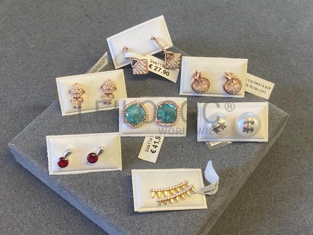 Brincos em prata e outros materiais