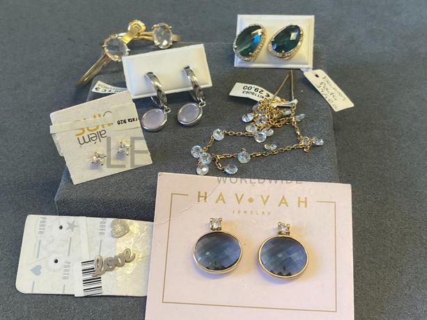 Brincos em prata e outros materiais