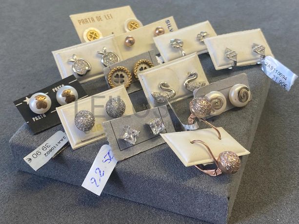 Brincos em prata e outros materiais