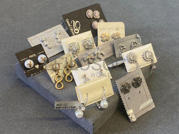 Brincos em prata e outros materiais