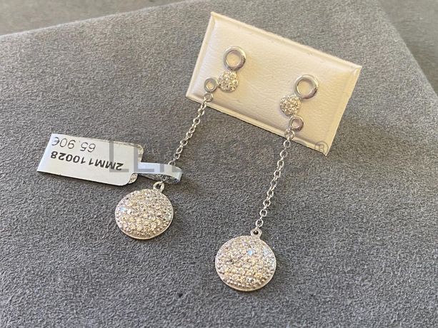 Brincos em prata e outros materiais