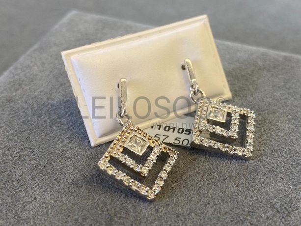 Brincos em prata e outros materiais