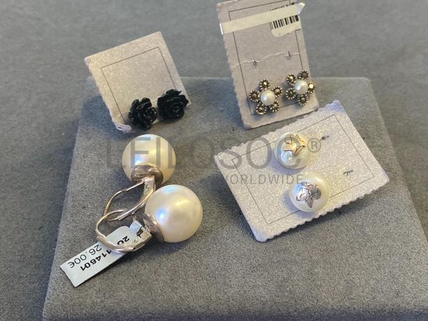 Brincos em prata e outros materiais