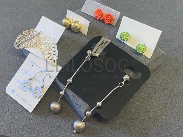 Brincos em prata e outros materiais