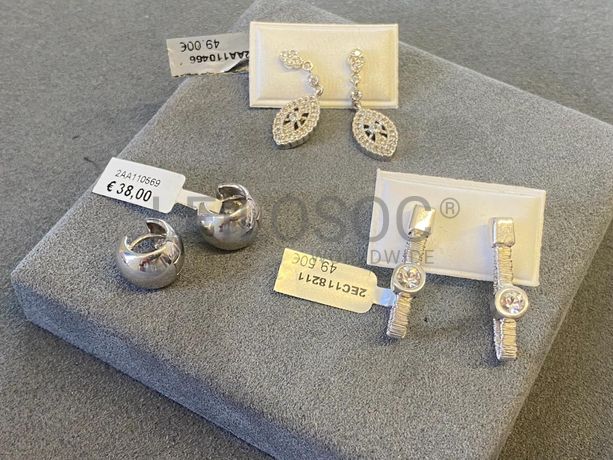 Brincos em prata e outros materiais