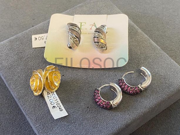 Brincos em prata e outros materiais