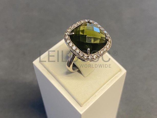 Anel em prata e outros materiais