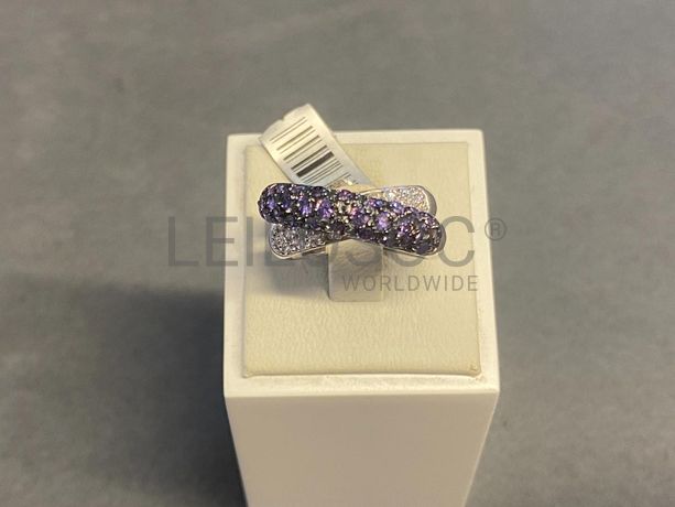 Anel em prata e outros materiais