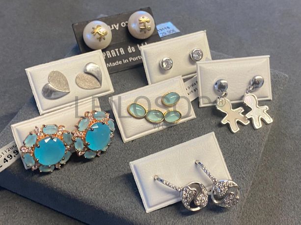 Brincos em prata e outros materiais