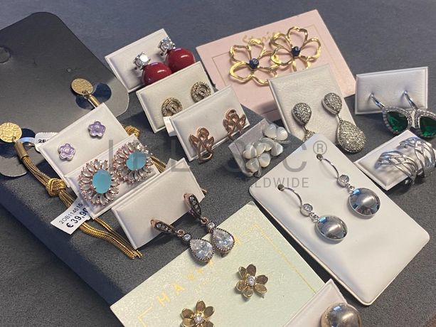 Brincos em prata e outros materiais