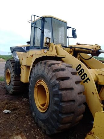 Pá carregadora Cat 966 - Banza Congo · Samba Caju