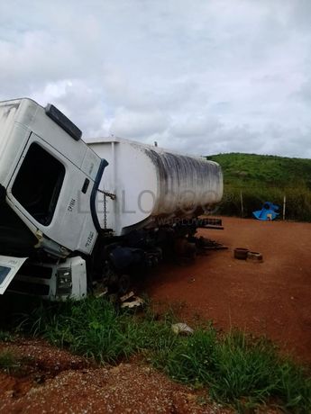 Peças e componentes - Volvo FM 400 - M'Banza Congo · Samba Caju