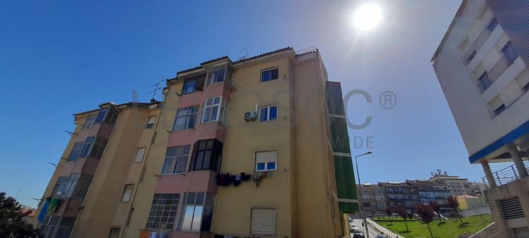Apartamento T2 · Sintra